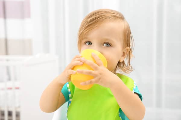 When Should Your Toddler Start Drinking From an Open Cup?