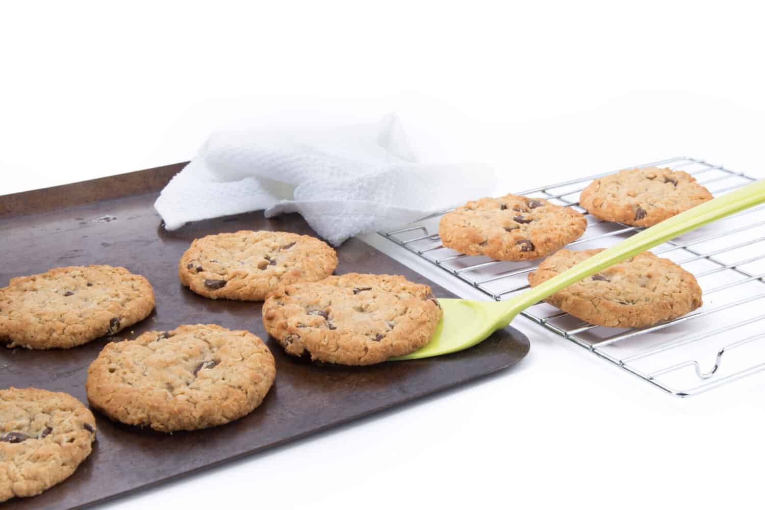 Jelly Roll Pan Vs Cookie Sheet How Theyre Different And When To Use Each 8244