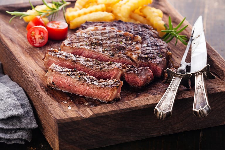 Delmonico Steak Vs Ribeye Steak 3 Key Differences Moms Who Think 