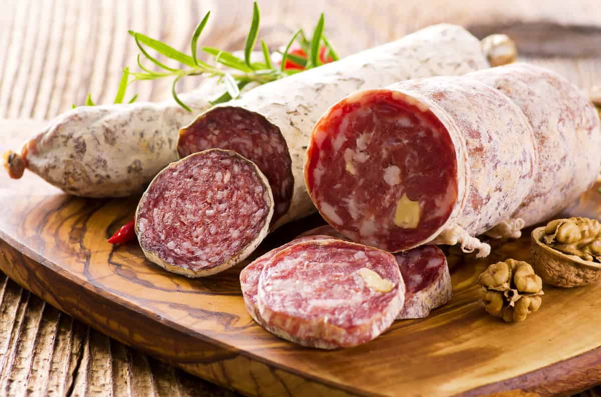 Genoa Salami vs. Hard Salami: Two Unique Differences Including Taste ...