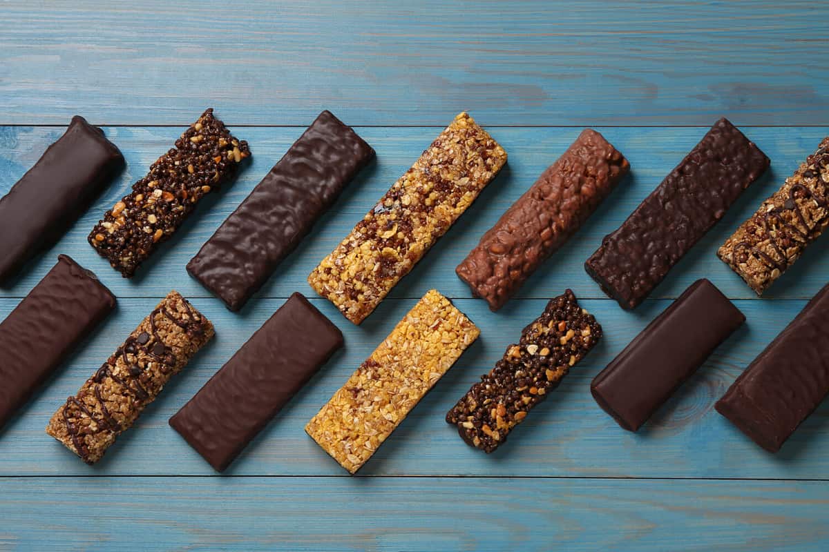 7 Unhealthy Protein Bars to Avoid & What to Eat Instead