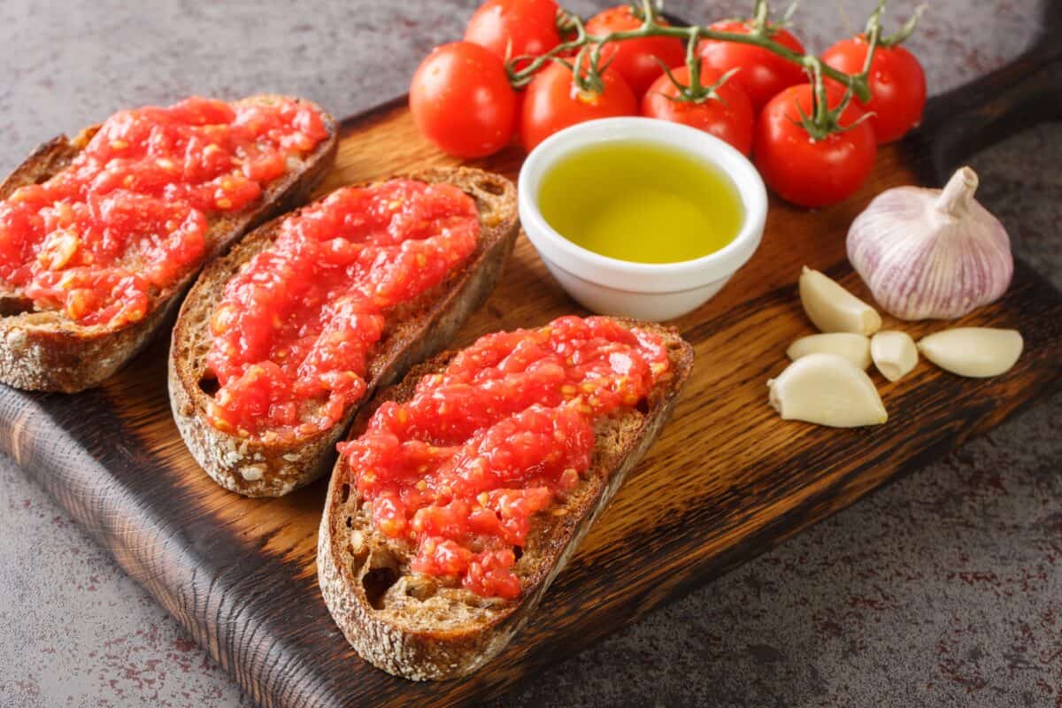 Catalan Pan con Tomate Spanish toasted bread