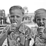 A Glimpse of Summers Past: 17 Amazing Photos From the 1950s