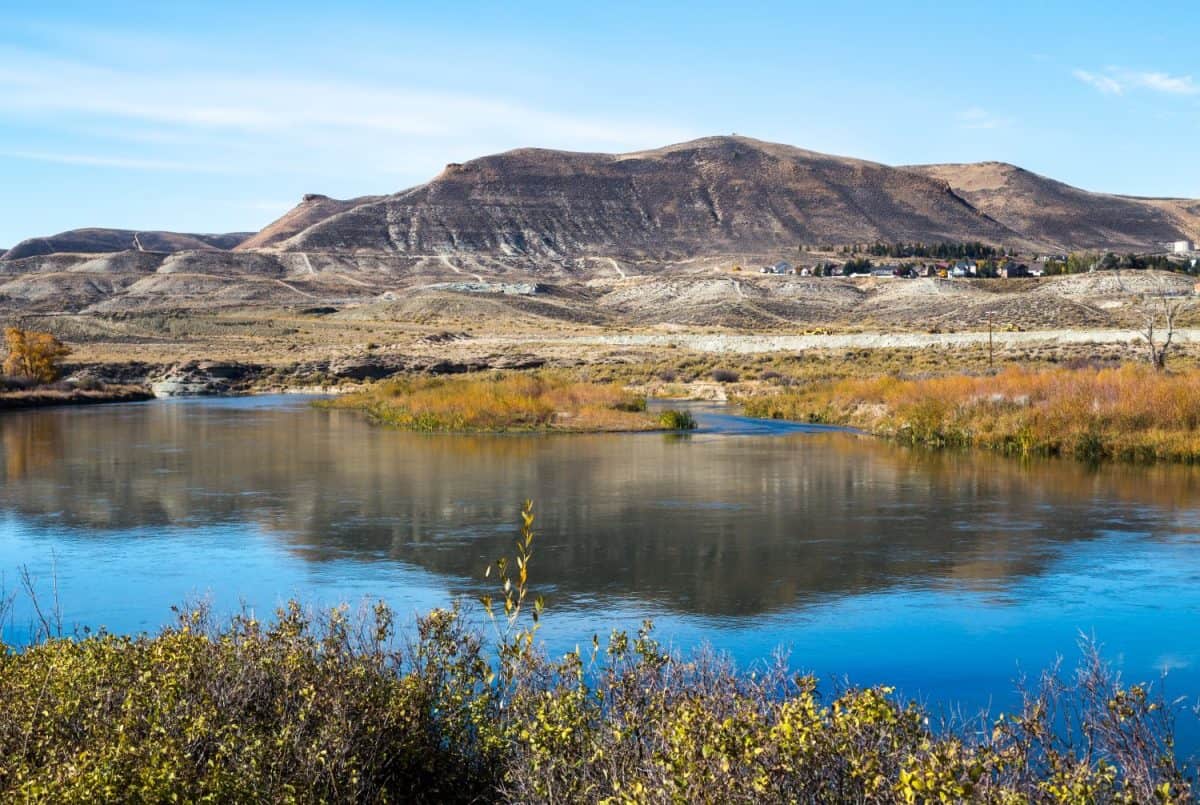 Autumn colors on the shores of Green River, Wyoming