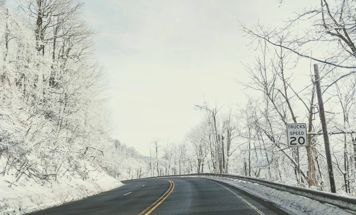 Wintery drive through the Pennsylvania snow