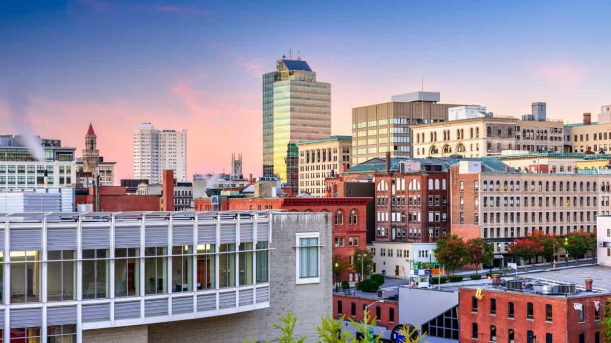 Worcester, Massachusetts, USA Skyline at twilight.