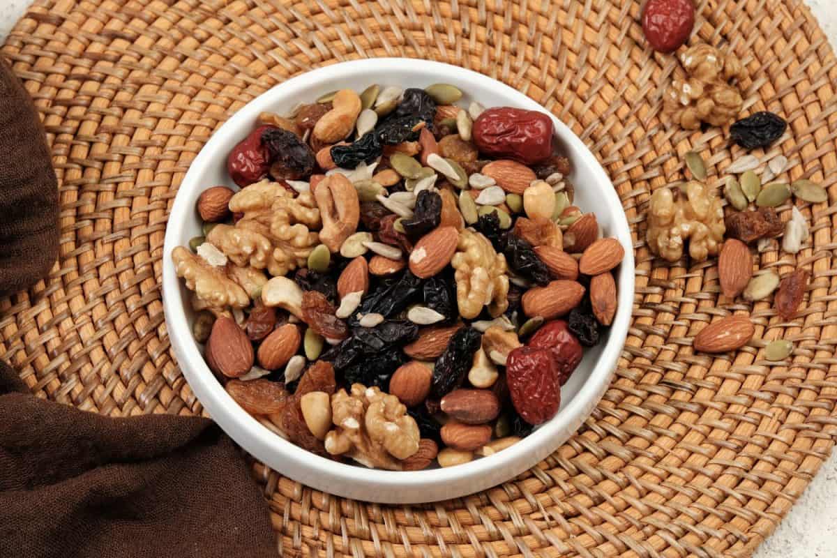 Natural Homemade Trail Mix ready to eat, Delicious healthy fruit, nuts and seeds. 25 portable snacks to always have on hand