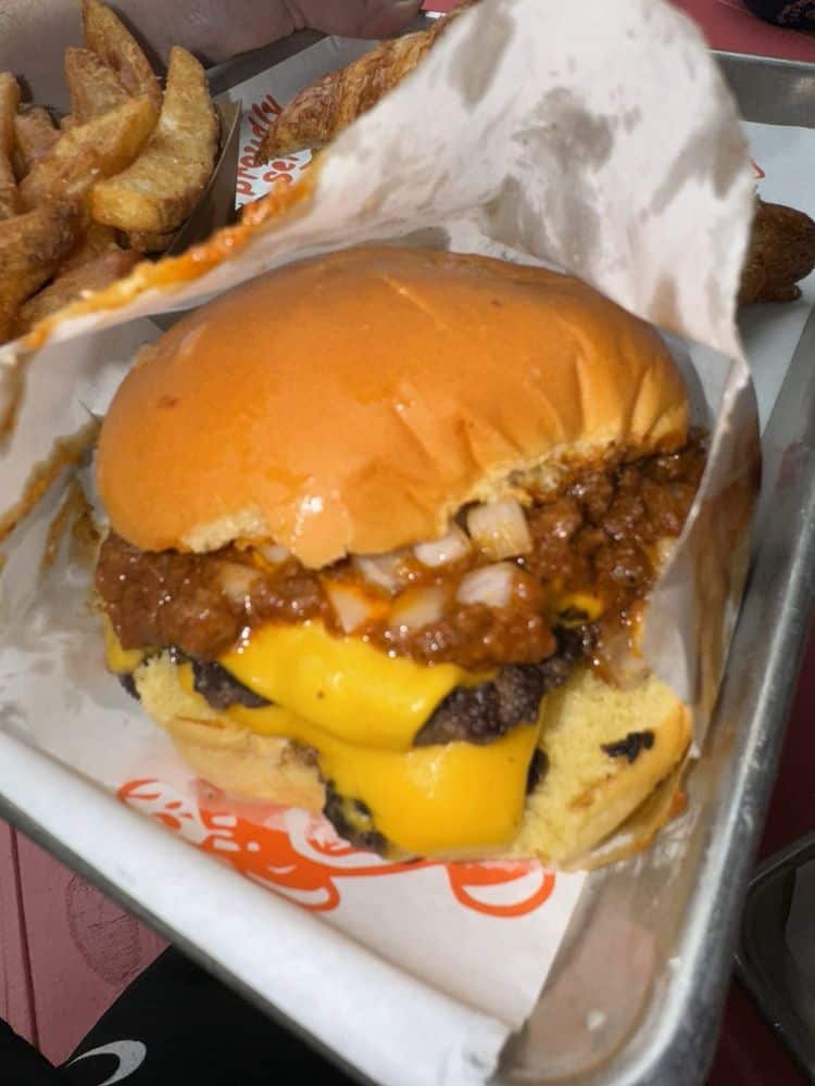 Chili Burger – Proudly Serving