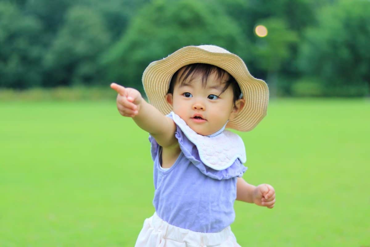 Kids playing on the lawn