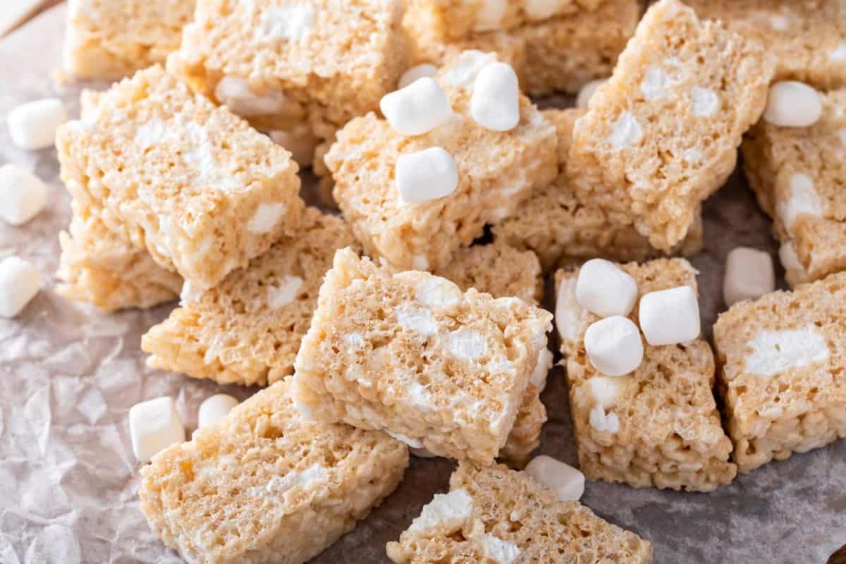 Rice krispie treats bites with marshmallow, small snack for kids