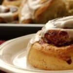 Cinnamon Roll Recipes With and Without Yeast